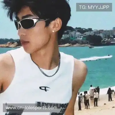 殷奕